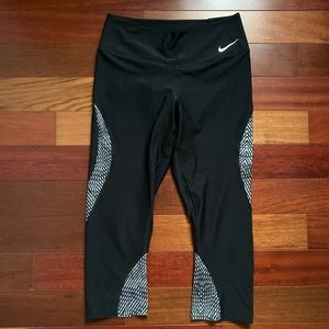 Nike Cropped Leggings
